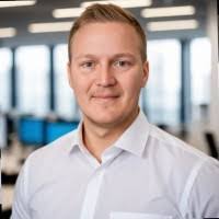 Steven Colin's Instagram, Twitter & Facebook