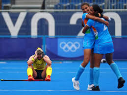 The team competed in the 2013 women's world inline hockey championships. 8jjlclkr0shqcm