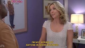 Une aspirante actrice britannique, qui a assigné harvey weinstein pour «trafic sexuel», a mis en cause mardi l'entourage d'harvey weinstein, dont certains membres auraient, selon elle, fermé les yeux sur ses agissements. Harvey Weinstein Jokes Appeared On 30 Rock Entourage And The Oscars