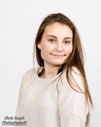 Abby Roach's Instagram, Twitter & Facebook