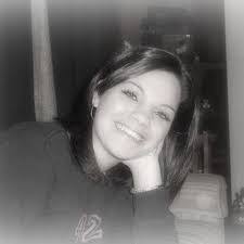 Amanda Arledge's Instagram, Twitter & Facebook