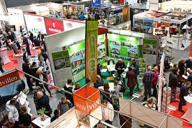 Wir verstehen uns als kreative dienstleister in den bereichen messe, architektur, fernsehen und event. Hausbaumesse Berlin 2021 Messe Hausbau