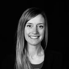 Lara Whitley's Instagram, Twitter & Facebook