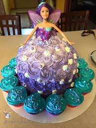 It is a delicate masterpiece of taste and style. 700 Coolest Homemade Doll And Barbie Cake Designs