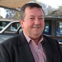 60+ "Handsaker" profiles