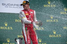 David schumacher das gab s noch nie er zeigt sich mit seiner freundin und papa ralf bunte de. Ruhrende Worte Mick Schumacher Uber Verhaltnis Zu Papa Promiflash De