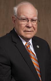 Tributes pour in for longtime transportation chief