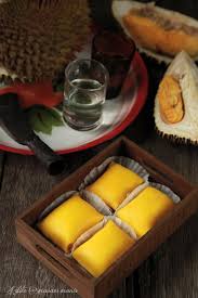 Masukkan dalam 1 1/2 sudu makan inti kastard durian tadi dan cantumkan ketika kulit masih panas. Durian Crepe With Custard Filling Yummeh Masam Manis
