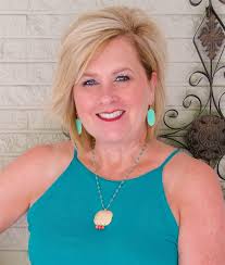 HOW TO USE A SCARF AS A BELT AND A WRAP