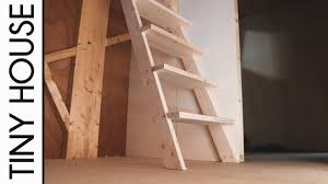 Nach dem richtfest des hauses geht es an den innenausbau. Loft Treppe Bauen Im Tiny House Youtube