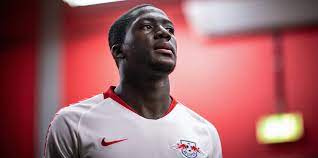 He was called up for the 2018 fifa world cup. Ubhmxkkqtu Cim