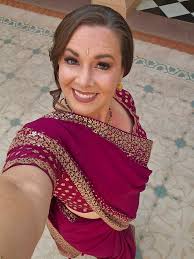 India was a riot of colors, spices, noise, dancing, and the most beautiful  clothing I have ever seen. And I brought back more than just memories...  the henna from my friend's wedding