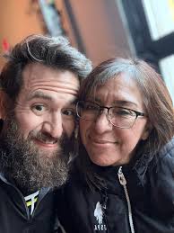 Does anyone know what time Oakeys Tavern in Interlochen , closes today ??