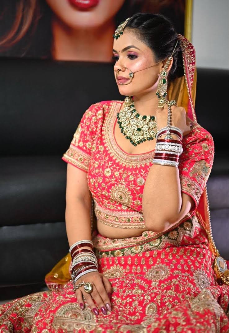 beauty parlour near me product image