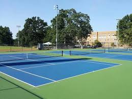 Six Freshly Resurfaced Tennis Courts In The Popular Us Open Style Green And Blue Tennis Court Tennis Pickleball Court