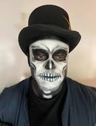 Want skeleton makeup/witch doctor vibes? Another #1 request I get every  year. I've done several of those! Book with me for all your hairstyling and  makeup needs 💀🎃👻 Hero Products: @mehronmakeup Paradise