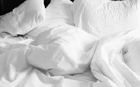 Car nous pensons qu'il est primordial de bien dormir pour bien grandir et que cela s'apprend dès le plus jeune âge, nous avons pensé cette gamme pour nos petits dormeurs en herbe (et un peu pour les parents, bien entendu !). Quelle Couette Choisir Pour Optimiser Le Confort Dans Sa Chambre