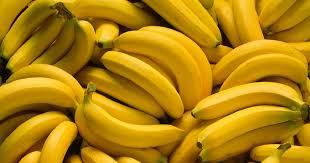 Celupkan pisang ke dalam adonan tepung basah, kemudian goreng pisang dalam minyak panas sampai matang. 9 Jenis Jenis Pisang Di Indonesia Dan Aneka Olahan Makanannya
