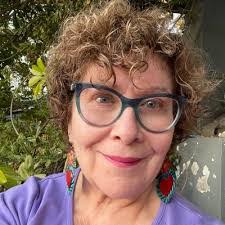 Carmen Barba's Instagram, Twitter & Facebook