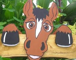 Horse Moritz Fence Peeper Figure Stable Horse Paddock Fence Stool Garden Decoration Zvirata Vanocni Vyzdoba Dekorace