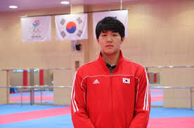 한국 국가대표 선수 인교돈은 27일 일본 지바 마쿠하리 메세홀에서 열린 태권도 16강에 출전했습니다. Eujqmdl4oy Zjm