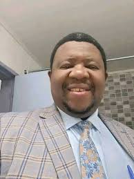 YOUNG TALENTED IJAW CHILDREN SINGING ON THE STREET OF AROGBO-IJAW IN ONDO  STATE These children has already chosen their part in life to make it in  life. Congratulations and seriously impressed with