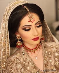Pin By Mari Grance On Pakistani Wedding Pakistani Bridal Makeup Indian Bridal Makeup Bridal Makeup