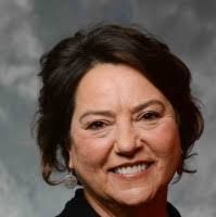 Tessa Plummer's Instagram, Twitter & Facebook