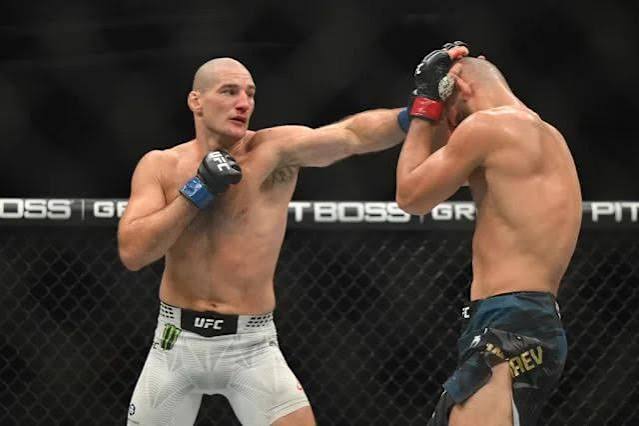 Is it fair to say that Sean Strickland has a top 3 Jab of all time? : r/ufc