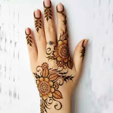 Pin By Alekhya World On Megan S Designs In 2020 Henna Flower Designs Henna Tattoo Designs Flower Henna