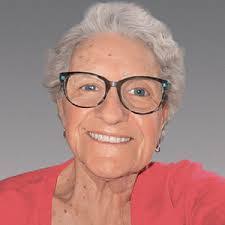 Elisabeth Bernier's Instagram, Twitter & Facebook