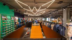 Our fanatic range is inspired by our longstanding passion to build the best and grow the sport for the future. Ubernahme Sportscheck Geht An Galeria Karstadt Kaufhof