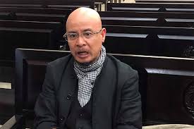 .đặng lê nguyên vũ (chủ tịch hđqt tập đoàn trung nguyên) đã tự nguyện thi hành án theo quyết định giám đốc thẩm vụ ly hôn mà tand tối trước đó, ngày 11/3, hội đồng thẩm phán tand tối cao đã có quyết định giám đốc thẩm về vụ tranh chấp hôn nhân gia đình giữa ông đặng lê nguyên vũ. Vá»¥ Ly Hon Trung Nguyen Ong Ä'áº·ng Le Nguyen VÅ© Co Cháº¿t Qua CÅ©ng Khong Nhá» Ä'áº¿n Co Ngoi Sao