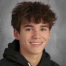 Esteban Tabares's Instagram, Twitter & Facebook