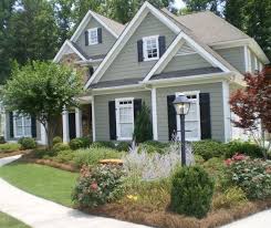 Try This Gettysburg Gray Hc 108 Simply White Oc 117 Black Forest Green All Ben Moore House Paint Exterior Exterior Paint Colors For House House Exterior