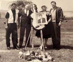 Maybe you would like to learn more about one of these? This Photo Was Taken On What Would Have Been Ritchie S 18th Birthday May 13 1959 The Guy On Far Left Was His Brother Bo Ritchie Valens Rock Music Buddy Holly