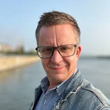 Byron Lee, MD PhD (@DrByronLee)