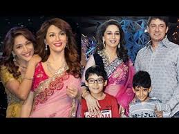 Bollywood Actress Madhuri Dixit Family Photos With Husband Sons And Par Bollywood Actress Actresses Trending Videos