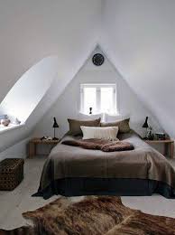 Een schuine wand is vaak een doorn in het oog. 60 Cool Attic Bedroom Ideas Ascended Sleeping Quarters