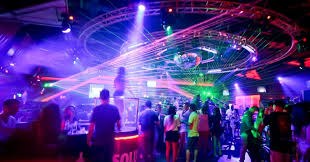 Dengan berkembangnya kemajuan zaman, makin banyak tempat clubbing yang fantastis di tiap negara. Tempat Dunia Malam Tempat Dunia Malam Kota Papua