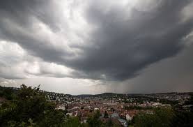 So wird das wetter in deutschland und stuttgart heute und in. Wetter In Stuttgart Nach Der Hitze Kommt Das Unwetter Stuttgart Stuttgarter Zeitung