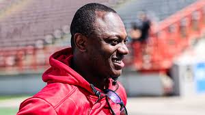 Watch today's media availabilities ⬇️ Receivers coach Markus Howell:  https://www.youtube.com/watch?v=Kc6BsrhOyyw DL Justin Sambu:  https://www.youtube.com/watch?v=dsyCUBD6je0