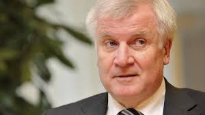 Seehofer: Freie Wähler müssen Farbe bekennen