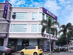 Kajang is a township that is located 25 kilometres from kuala lumpur. Iris Hotel Kajang Hulu Langat Hotel Price Address Reviews
