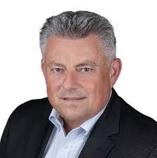 Benjamin Latimer's Instagram, Twitter & Facebook