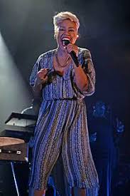 Is she married or dating a new boyfriend? Emeli Sande Wikipedia