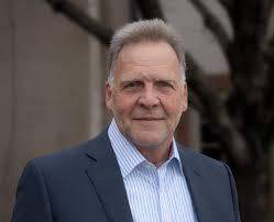 Leigh Bailey's Instagram, Twitter & Facebook