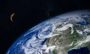 Léa, notre bonne vieille terre circule autour du soleil (vitesse de révolution) à une vitesse moyenne de. La Terre Va Perdre Sa Deuxieme Lune Definitivement D Ici Quelques Semaines Neozone