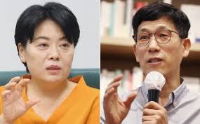 윤희숙 의원이 부친의 농지법 위반 의혹으로 의원직을 던졌습니다.사진으로 보시는 게 실제로 국회에 제출된 사직서입니다.하지만 회사원들의. èˆ‡ ëª¨ë…ë§ë¼ ìœ¤í¬ìˆ™ ë°˜ê²© ì§„ì¤'ê¶Œ ë˜ì¹˜ê¸° ì „íƒœì¼ ê³µë°© ê°€ì—´ í•œê²½ë‹·ì»´