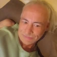 Sending Photos 👙🤣 #couplecomedy Gary Vider Joelle Legg #marriagehumor